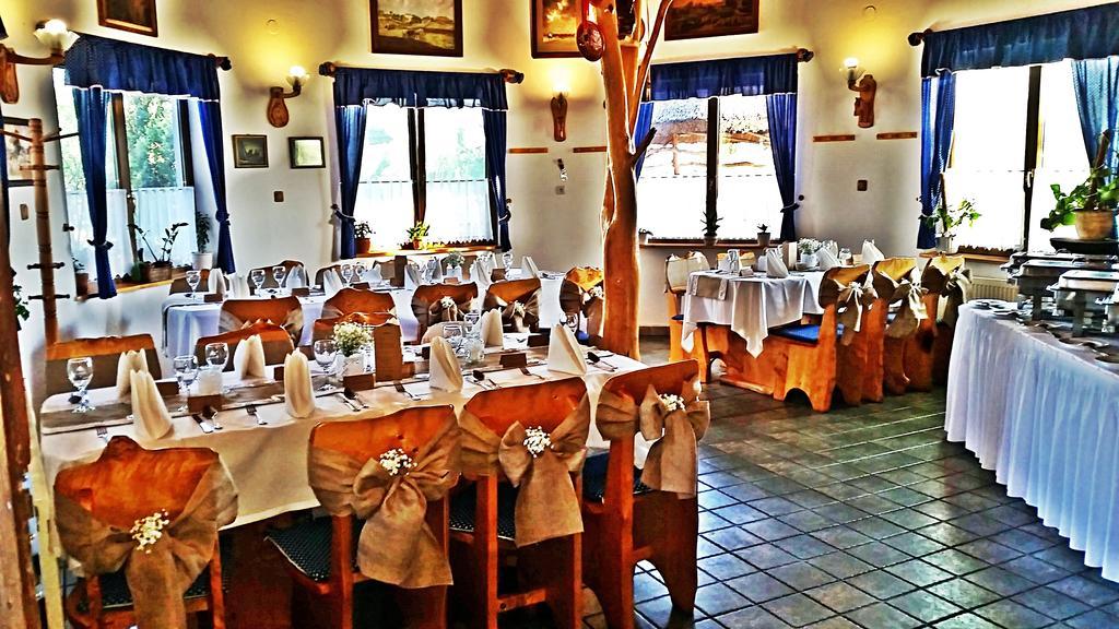 Galopp Major Hotel Gyál Екстериор снимка