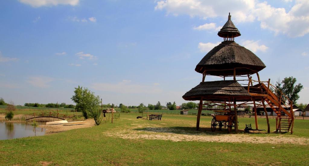 Galopp Major Hotel Gyál Екстериор снимка